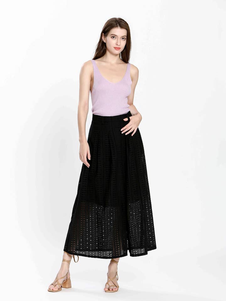 Midirock mit Lochstickerei für den Großhandel von See u Soon - Europe