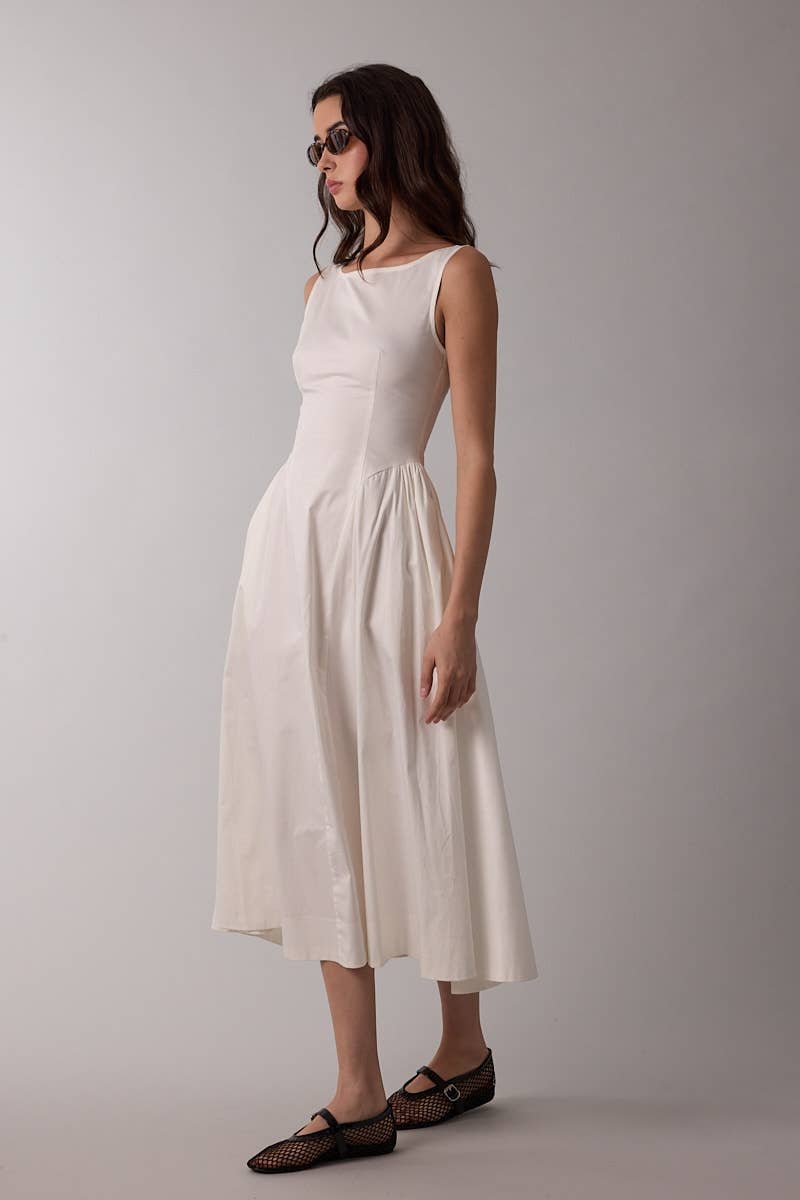 Sky to Moon - Vente Robe – femme - ROBE MIDI ÉVASÉE À ENCOLURE BATEAU EN FORME DE U DE COULEUR UNIE2