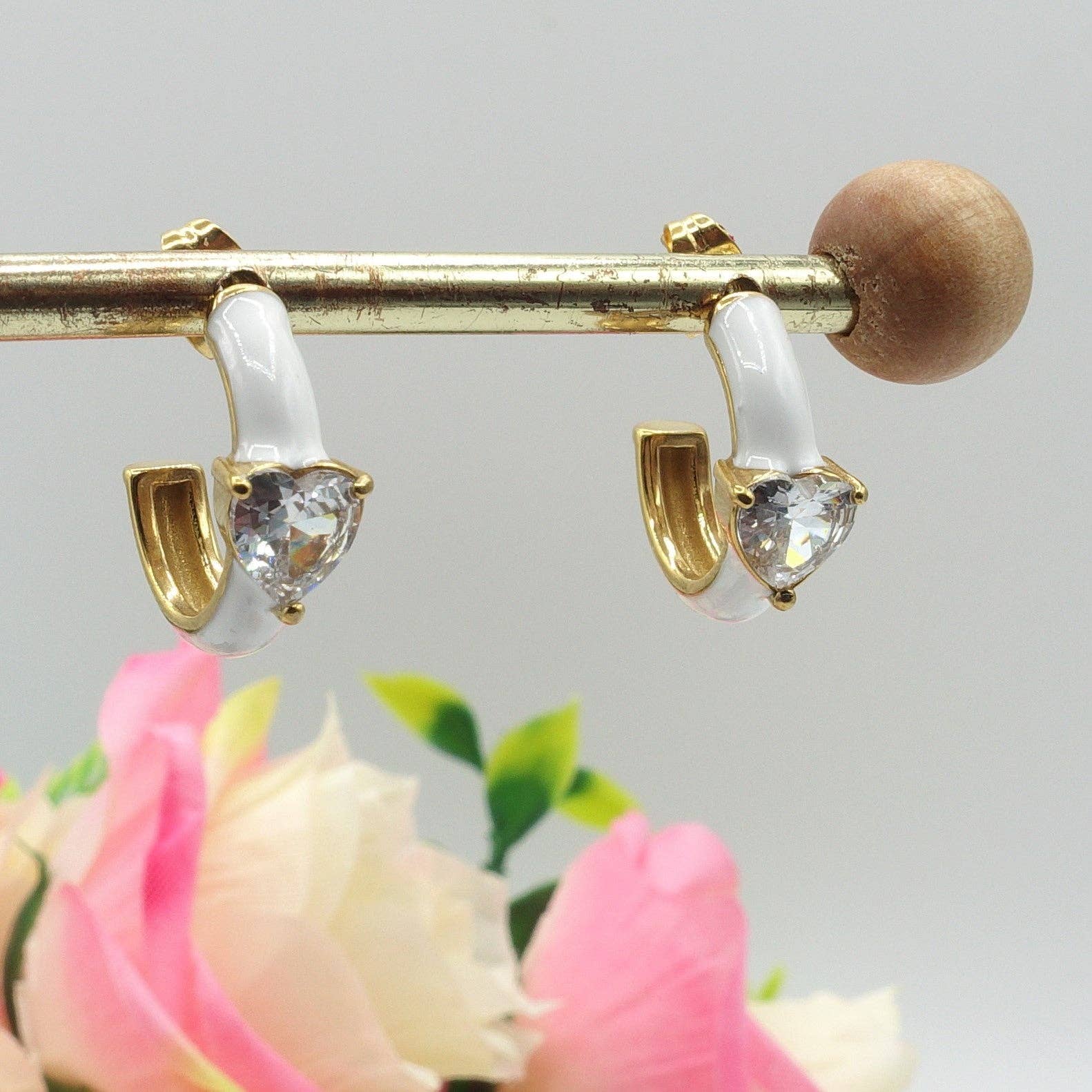 Daemon srls - Venta al por mayor Pendientes de aro pequeños - CHERIE FLUO mini - acero inoxidable - pendientes de aro esmaltados con circonitas cúbicas5