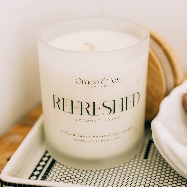 Bougie rafraîchie | 8 onces pour la vente par Grace and Joy Company