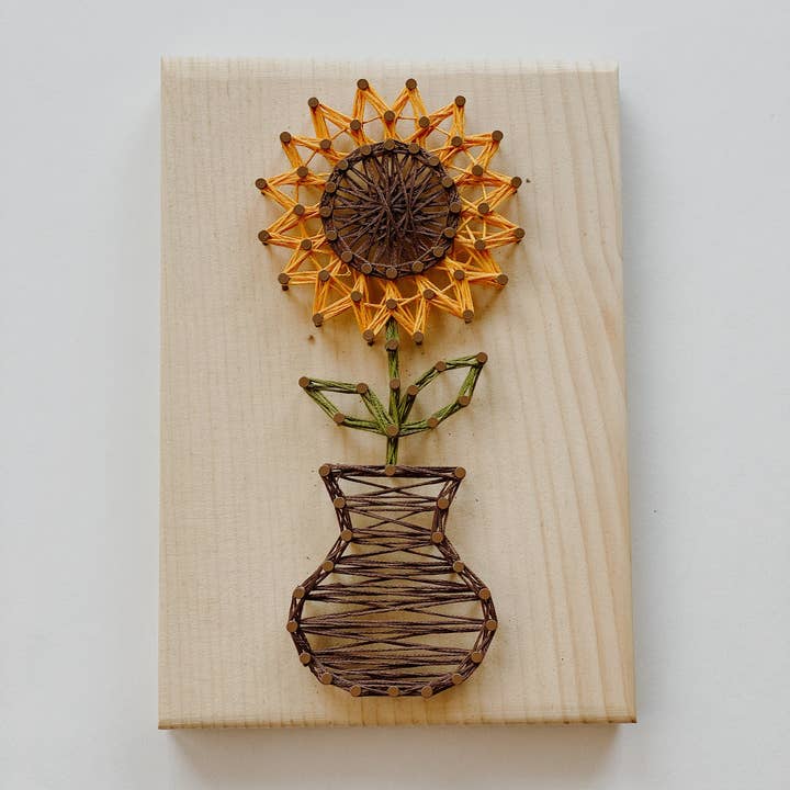 Knot Really Art - Wholesale DIY Craft Kit - Sunflower DIY String Art Kit1