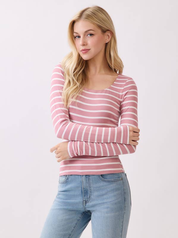 JT56193LS - TOP DE MANGA LARGA CON DOBLE CAPA Y ESCOTE REDONDO DELANTERO para venta al por mayor de Heart & Hips