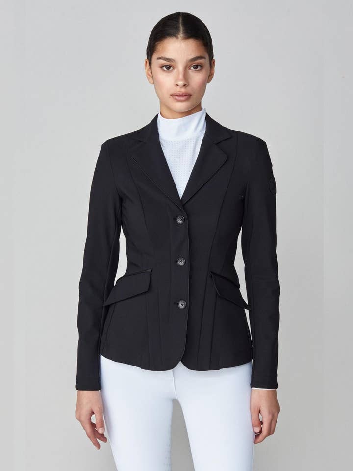 Performance Show Jakke Sort for engroshandel hos Yagya