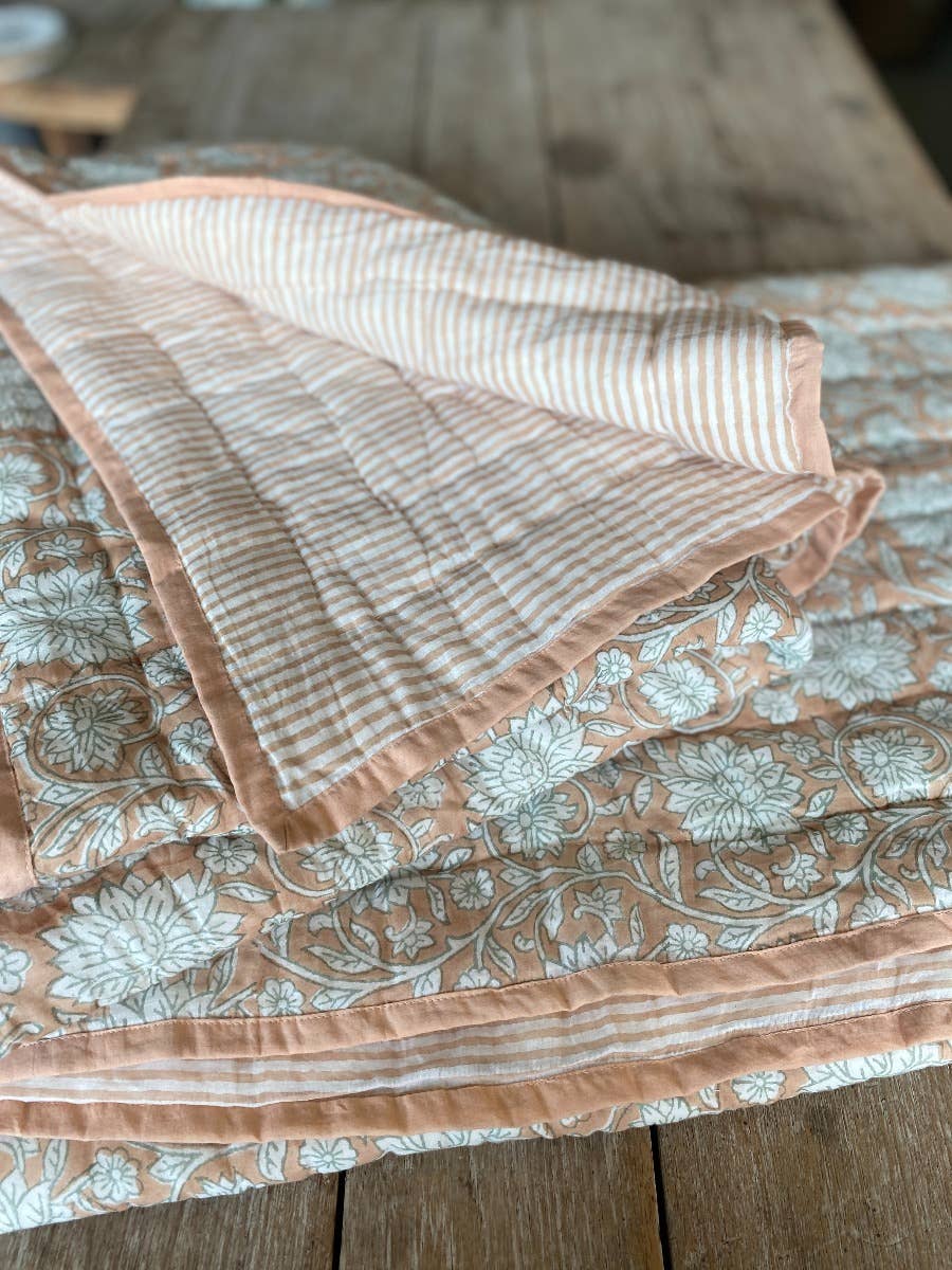 De Weldaad Authentic Interior - Wholesale Tablecloth - Quilted bedspread NAK23084