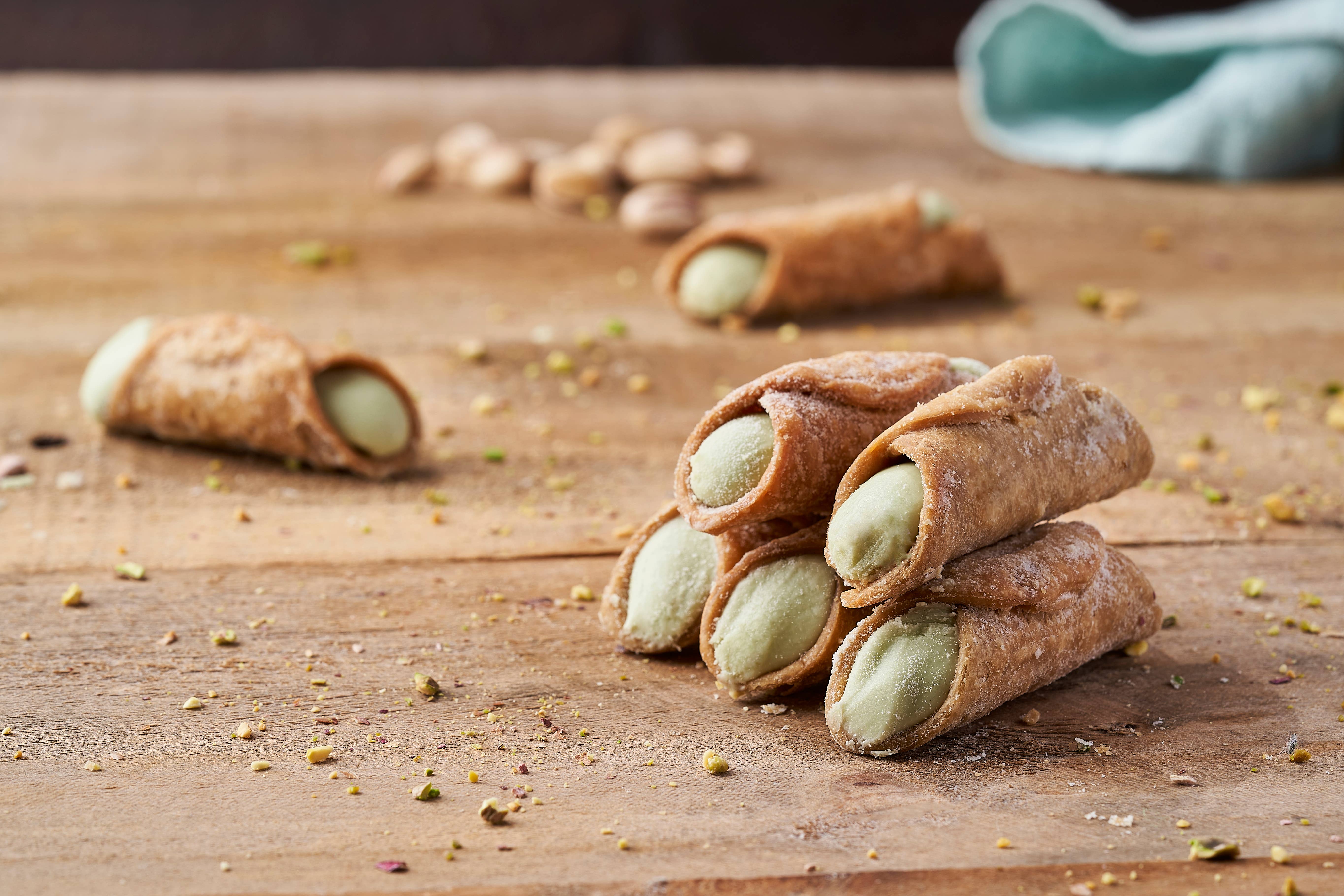 Dolciaria Naldoni - Vente Biscuits - Cannoli à la pistache1