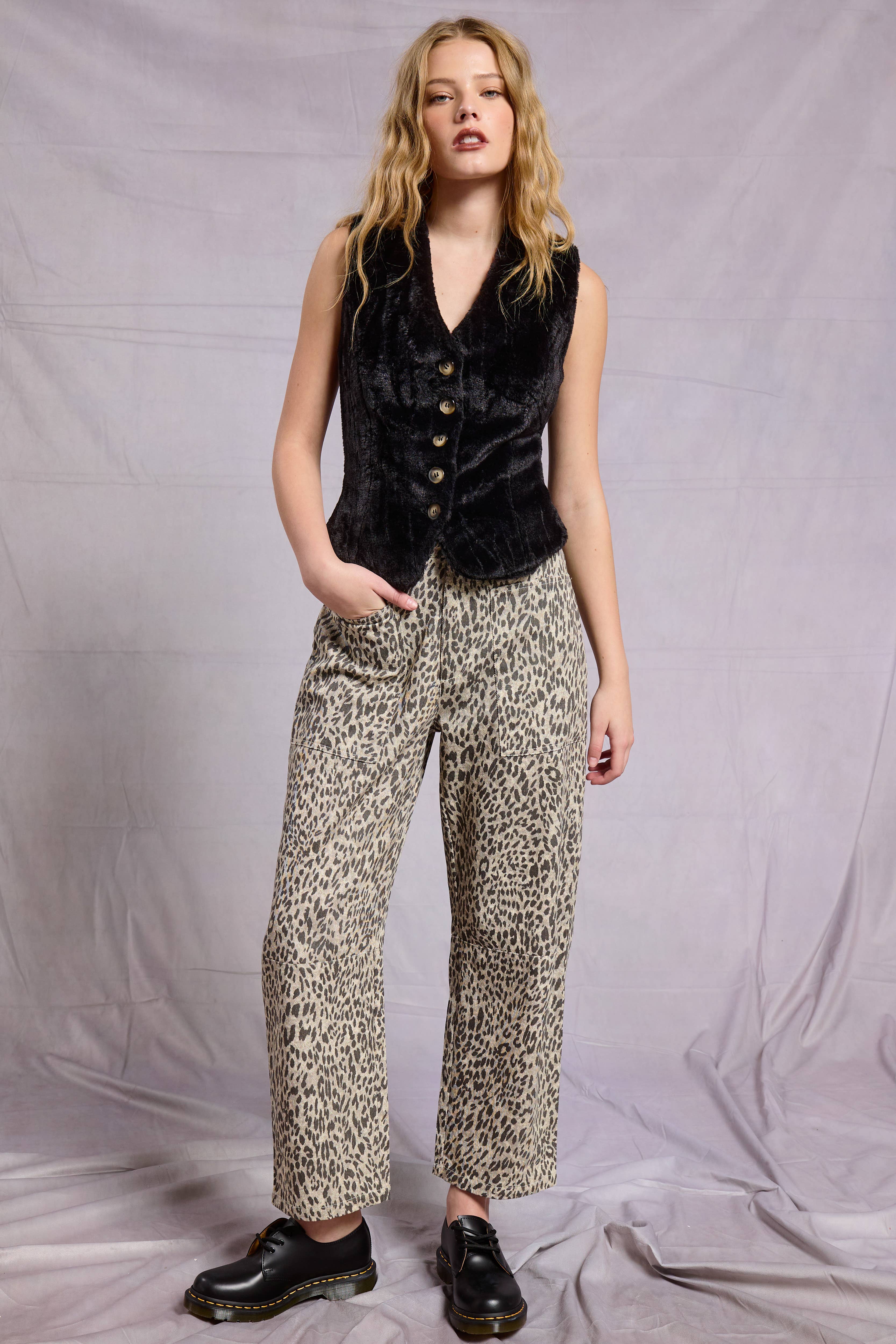 Mimosa - Wholesale Jeans - Women's - Leopard Print Barrel Leg Denim Jeans3