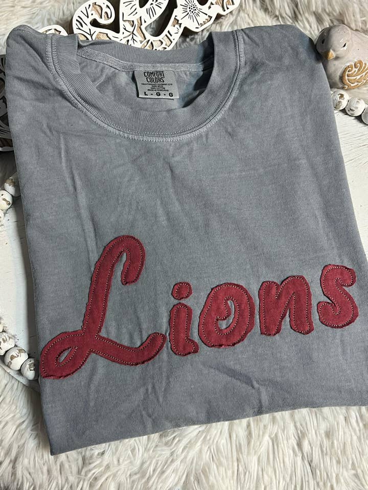 April's Sew Vinyl - Wholesale T-Shirt - Women's - NEW Custom Raggy Style T-Shirt