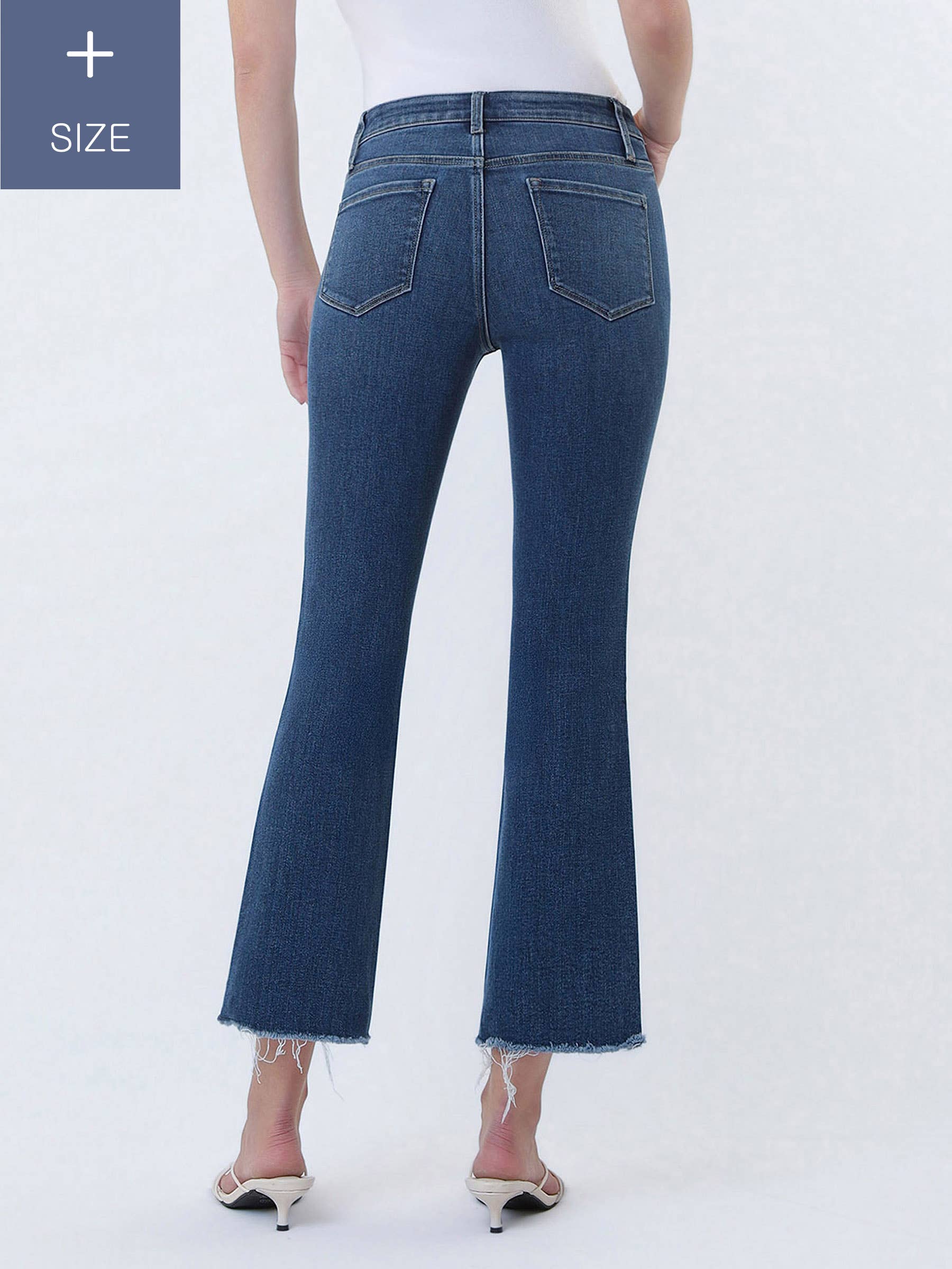 INSPIRADOR JEANS KICK FLARE DE TALLE ALTO CON DOBLADILLO ESCALONADO SIN PROCESAR DE TALLA GRANDE T5958-P de venta al por mayor en Faire1