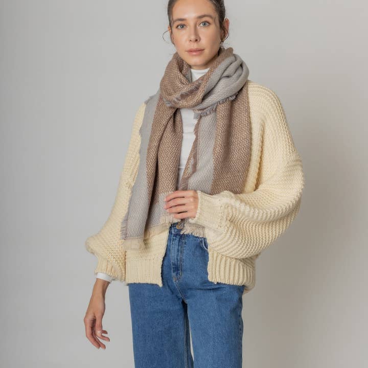 Do Everything In Love® – wholesale Scarf – Women's – Color Bordered Scarf1