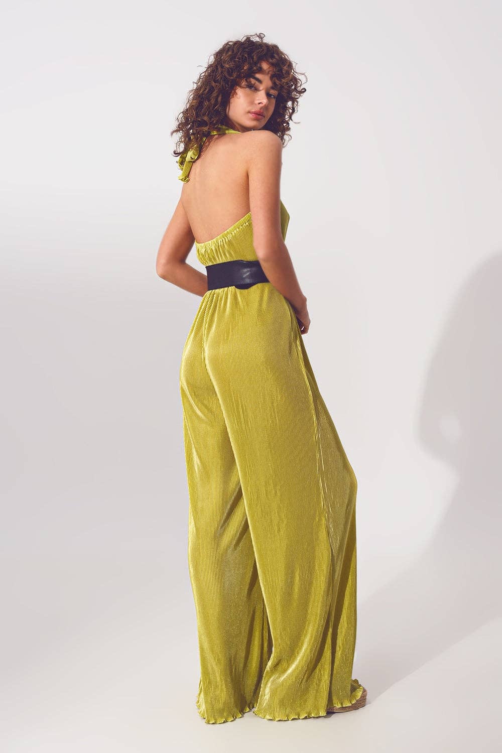 Grön Grön maxilång jumpsuit i satin med plisserad halterneck för wholesale på Faire1