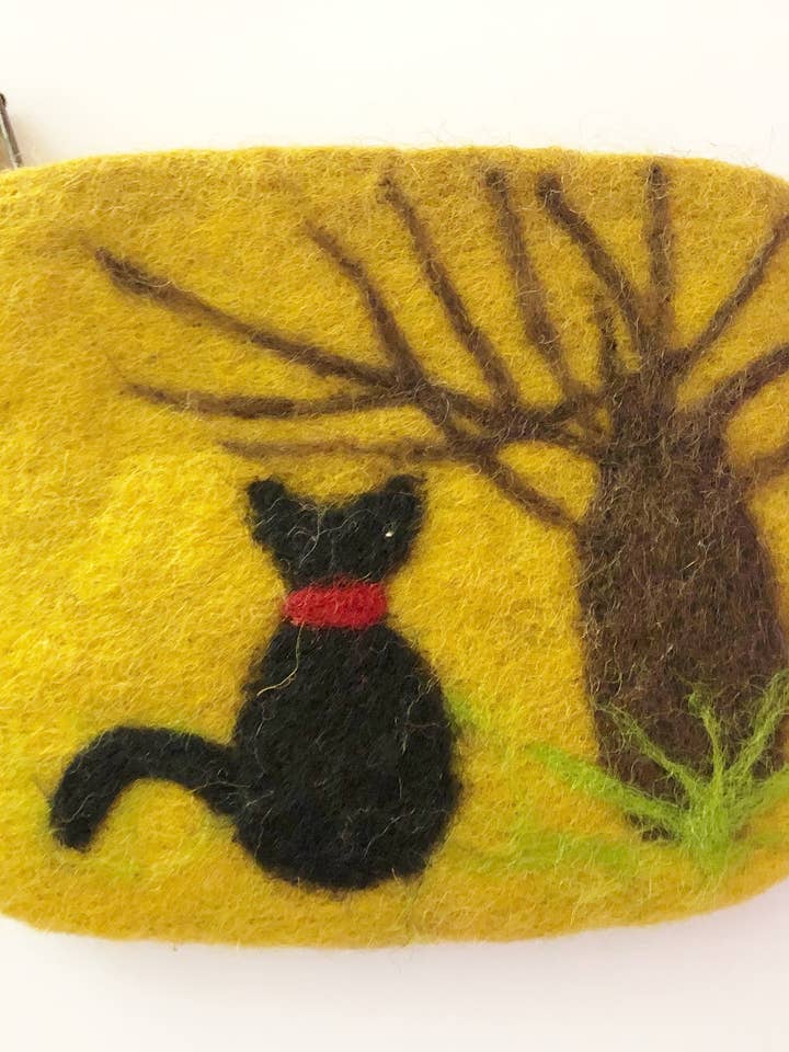 FELT PURSE, GIFT FOR MOM, FRIENDS AND FAMILY for wholesale by HimalDesign