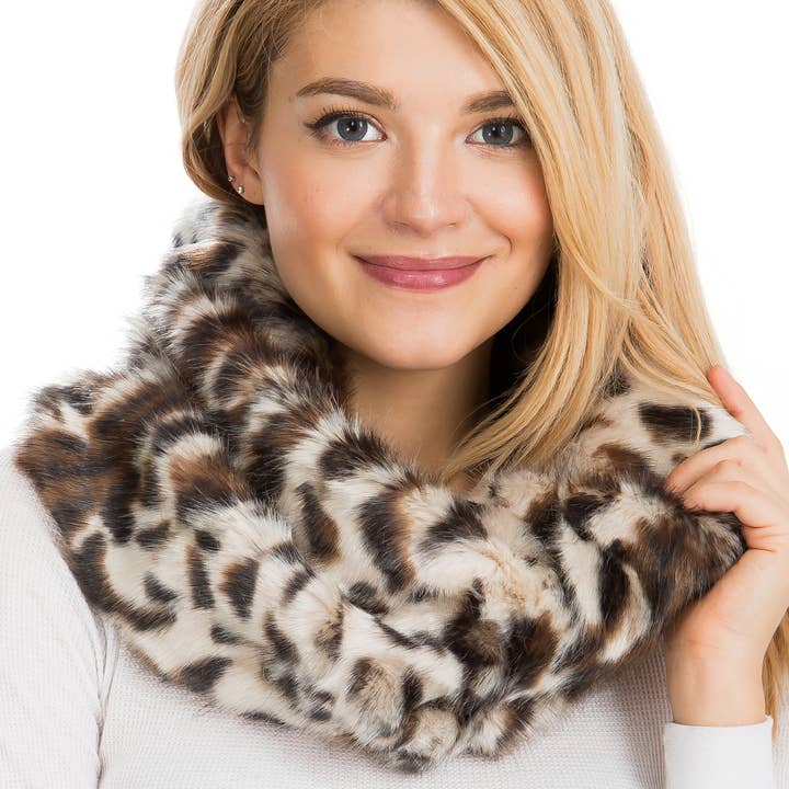 Cap Zone - Wholesale Scarf – Women's - Lux Leopard Shaggy Faux Fur Infinity Scarf1