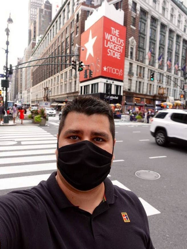 Män Och Dam Svart Ansiktsmask, Justerbar, Tvättbar, Mode Utrustad Kontur, Enfärgad Svart Unisex Ansiktsmask, Tillverkad I USA för wholesale av OMMO Designs