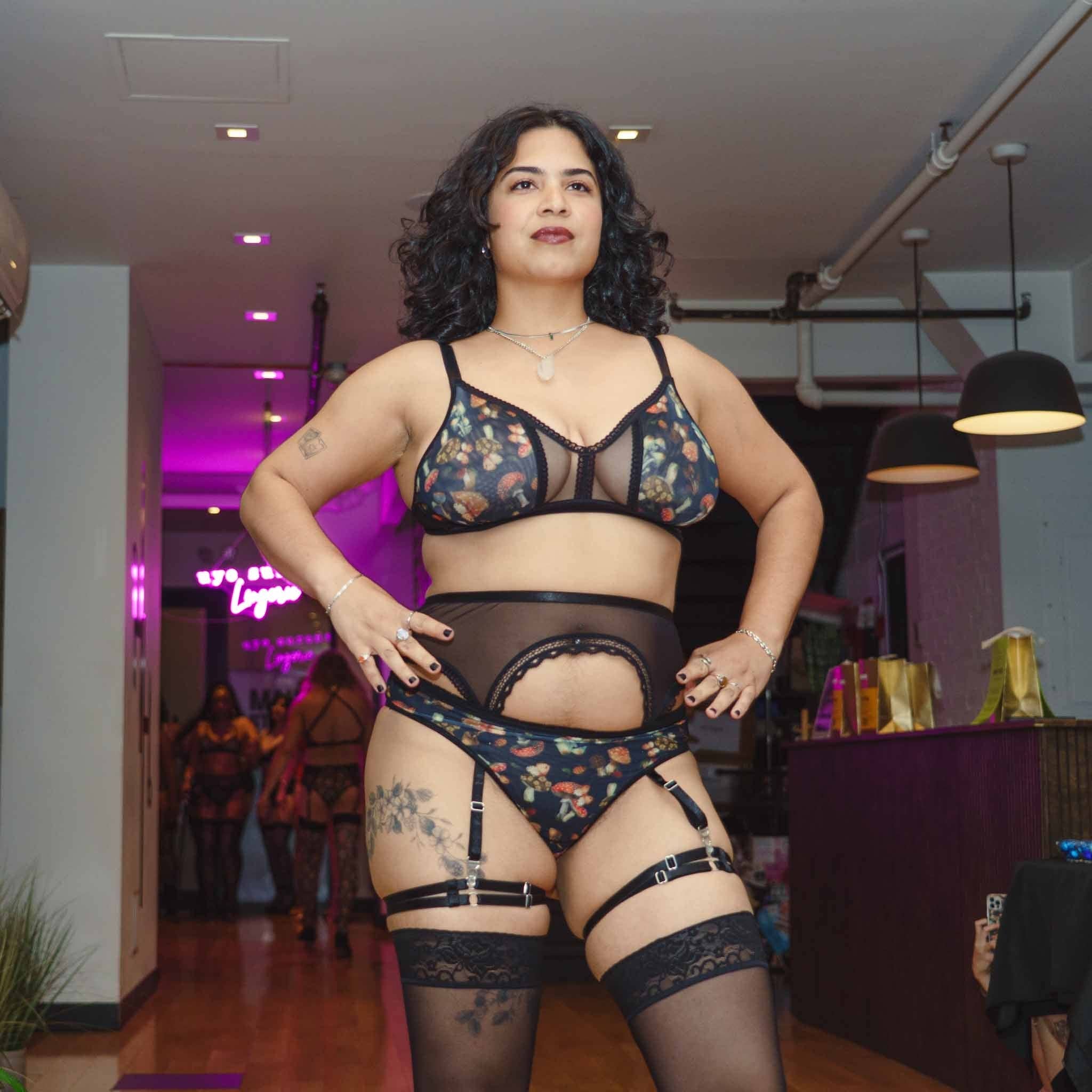 Black Sheerly Mesh Adjustable Garter Belt for wholesale on Faire2