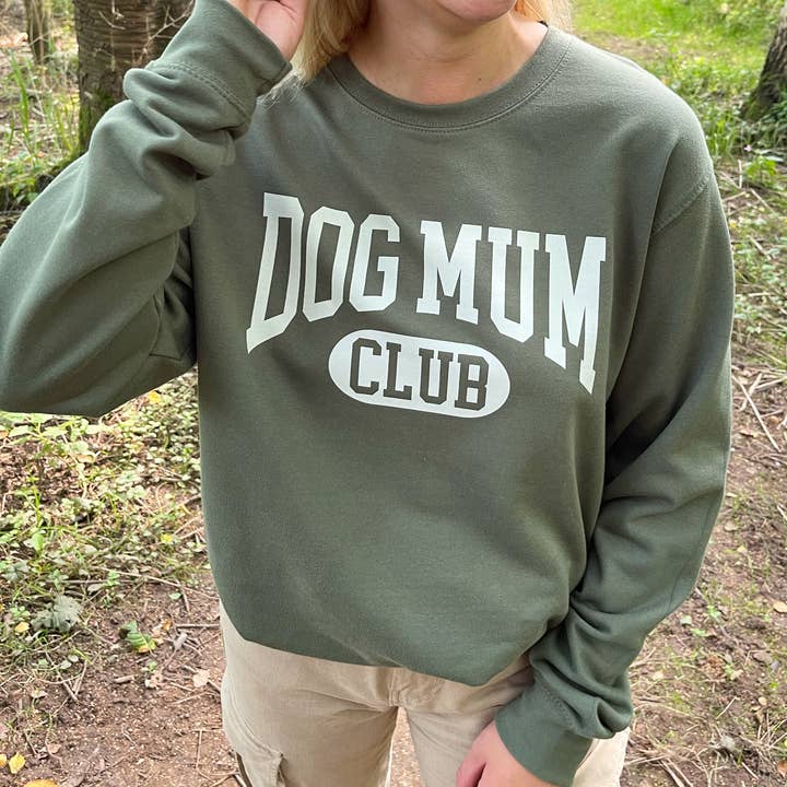 Syd&Co – wholesale Graphic sweatshirt – Women’s – Dog Mum Club Dog Lover Fashion Sweatshirt1