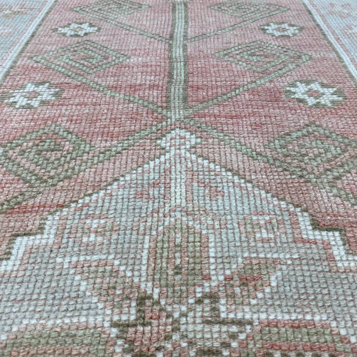 Vintage Loomz - Wholesale Area Rug - Pastel Vintage Turkish area rug | 4.0 x 6.09