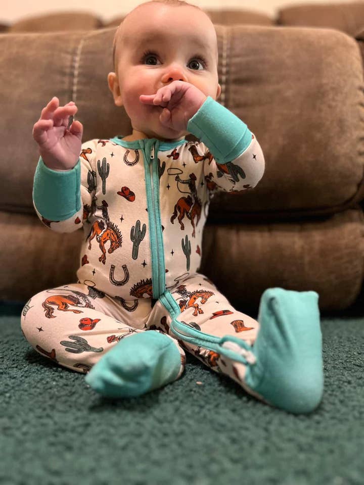 Lil' Buckaroo Bamboo Sleeper for wholesale by Evvie Bean's