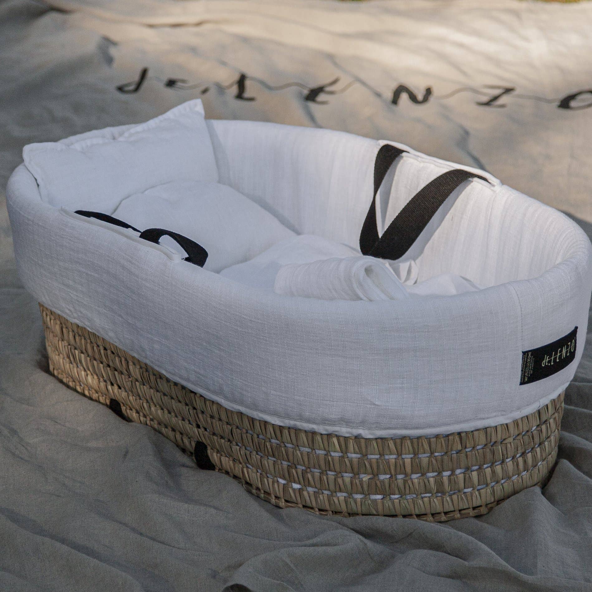 dE.LENZO KIDS - Wholesale Bassinet - Baby - AURORA2