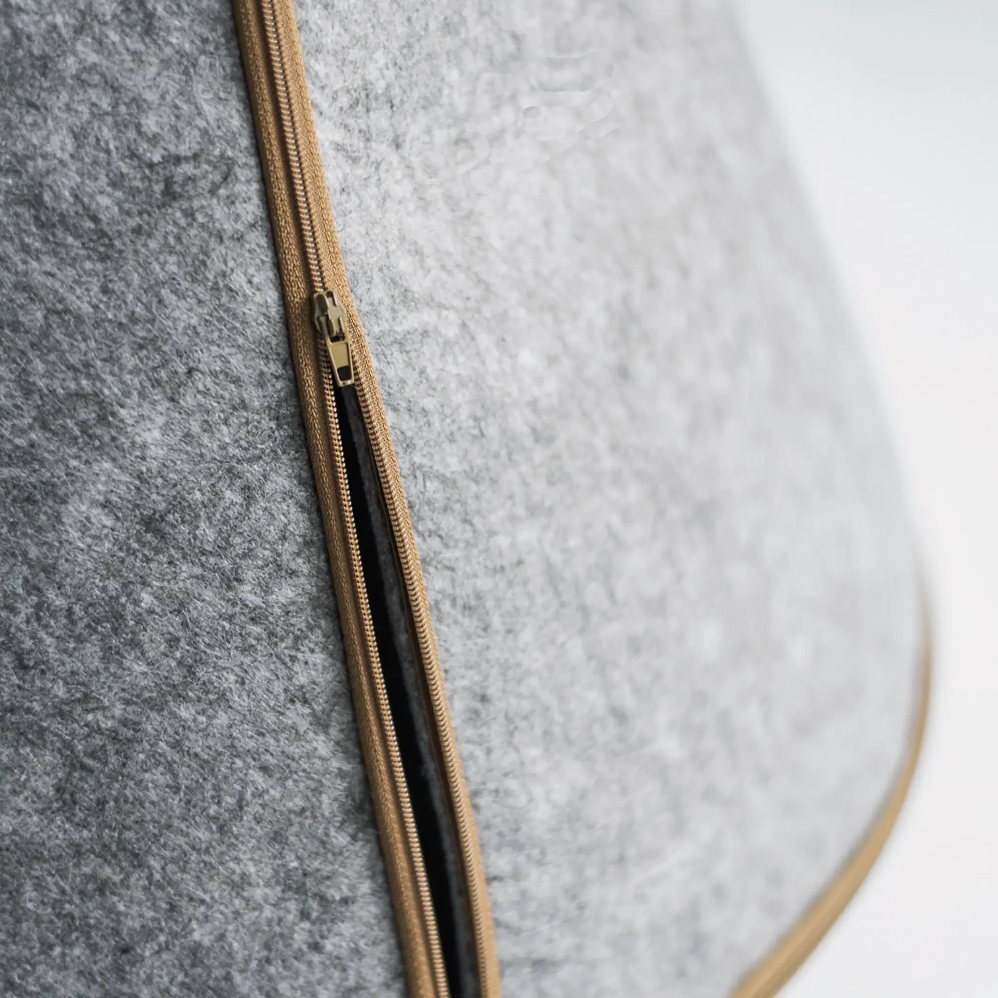 Nooee pet - Wholesale Pet Cave - Cat/Dog - Nooee Pet Lucy Cave – Size M Gray Pet Cave for Cozy Comfort3