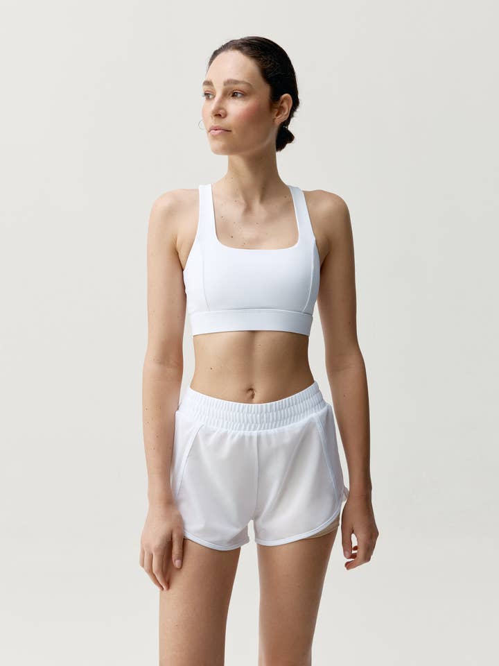 Short Padma 2.0 Blanc/Pierre pour la vente par Born Living Yoga