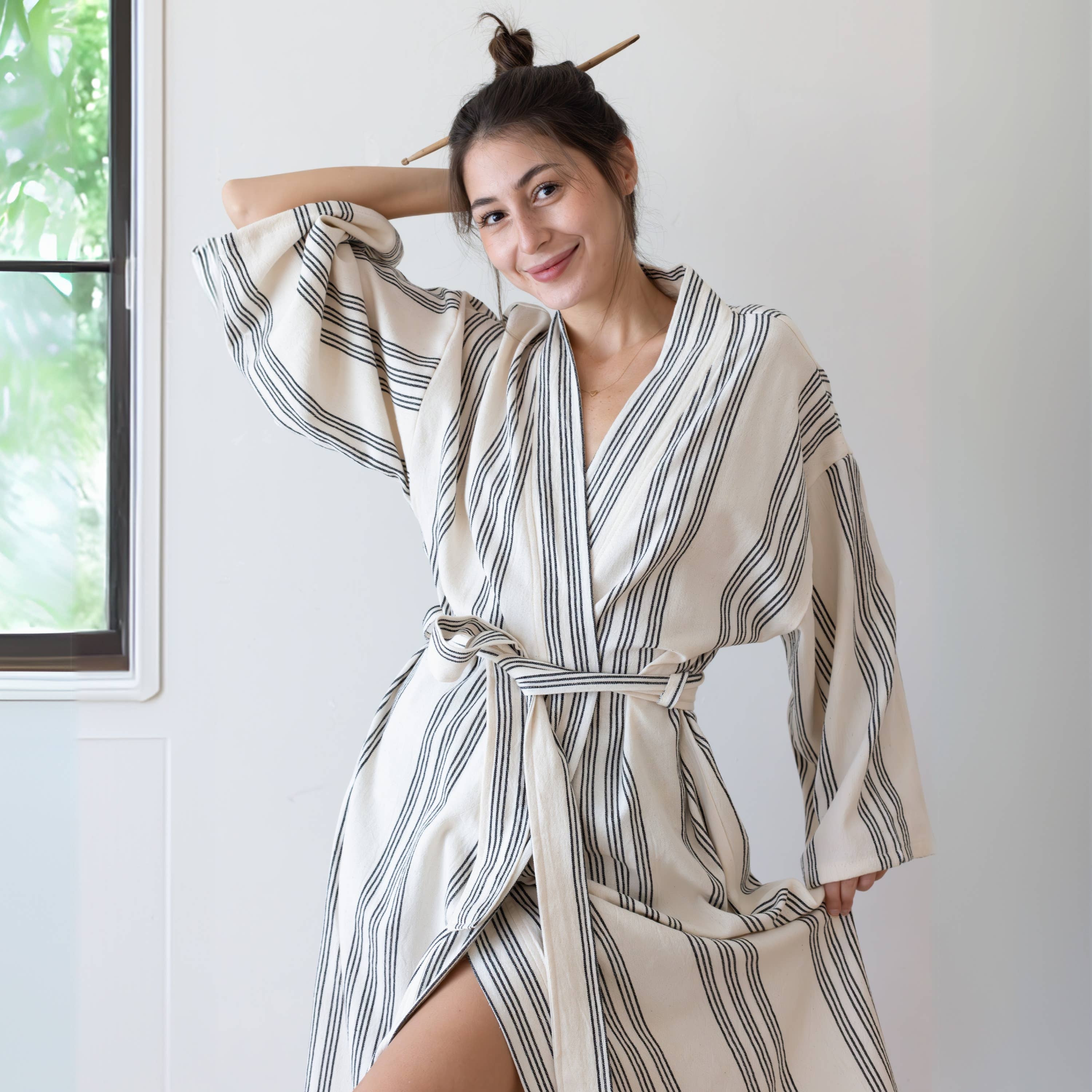 Vivamaison - Vendita all'ingrosso Vestaglia - Unisex - Kimono a Righe in Cotone Premium, Comfort Leggero4