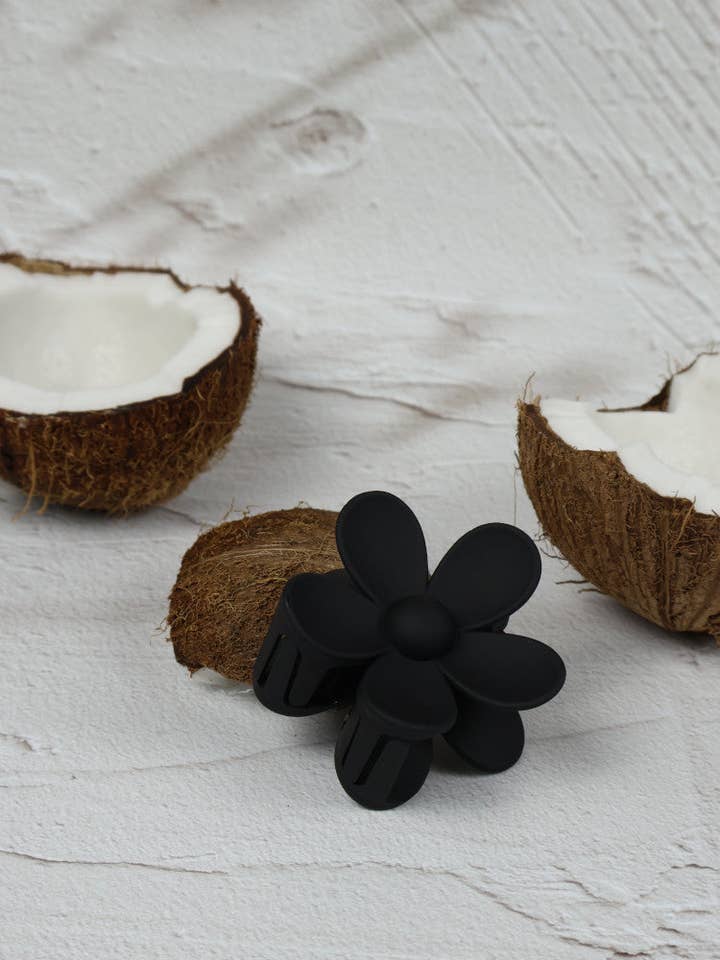 Claw Clip - Flower - Black for wholesale by Nakoa The Label