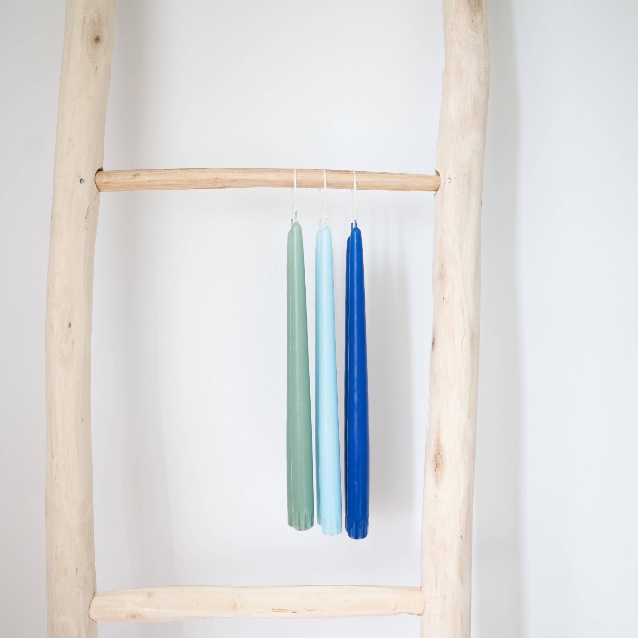 SOCCO Designs - Vente Bougies/bougeoirs coniques - Bougies coniques - Paire Majorelle Bleu3