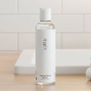 Värmeskyddande Hårserum – HEAT | Värmeskydd, Lättvikt, Glansförstärkande, Parabenfri för wholesale av Cad b makeup and skincare