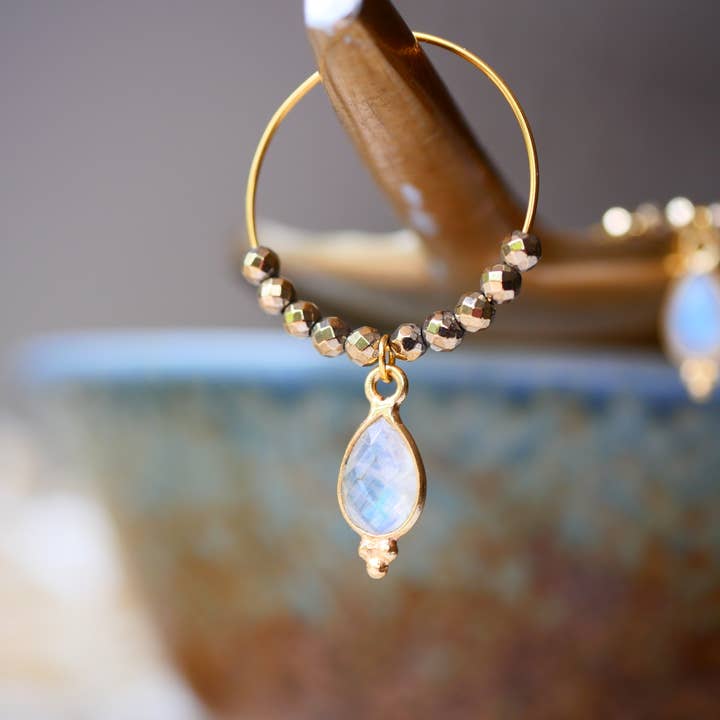 GINANDGER - Wholesale Dangle Earrings - EARRINGS PIPA MOON STONE
