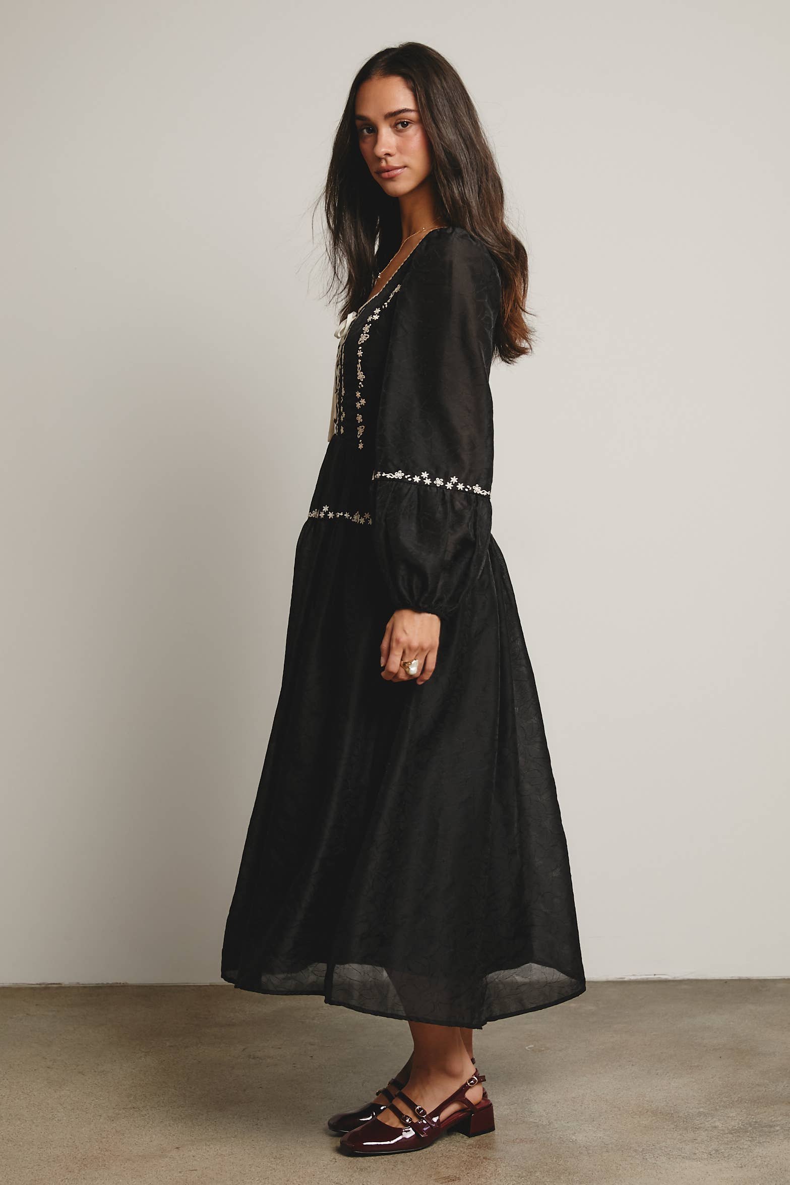 Black Floral Jacquard Corset Midi Dress FD0006 for wholesale on Faire8