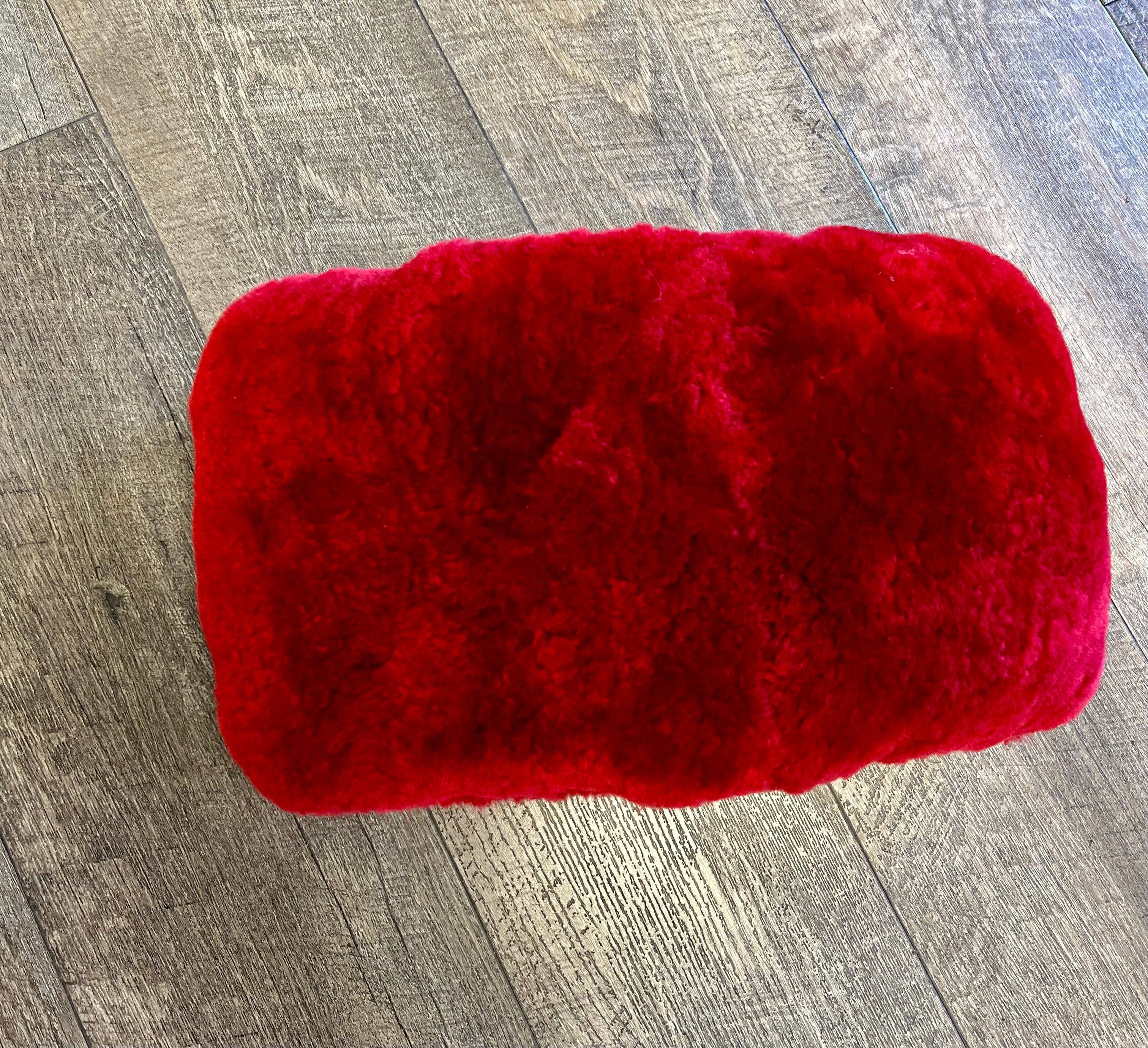 SuperLamb Footwear – wholesale Travel pillow – Sheepskin Headrest Neck Pillow4