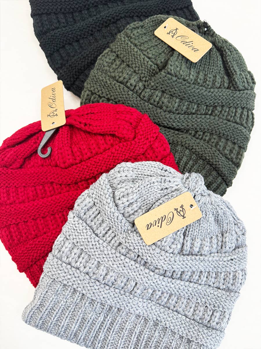 assorti Bonnets en maille côtelée pour queue de cheval en vente sur Faire1