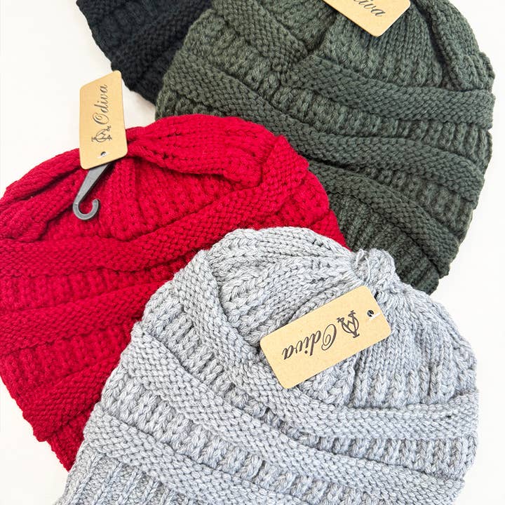 assorti Bonnets en maille côtelée pour queue de cheval en vente sur Faire1