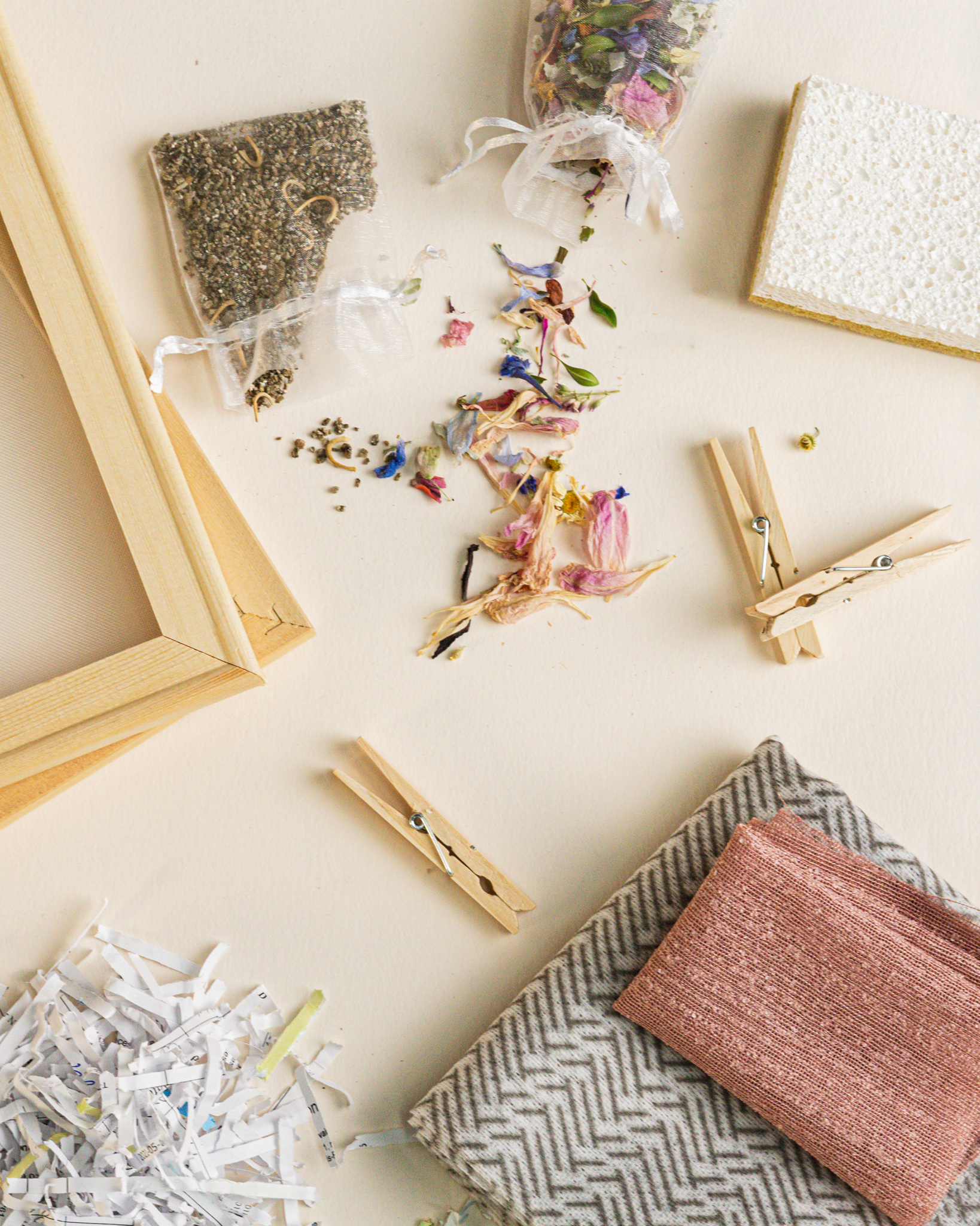 brin brun - Vendita all'ingrosso Kit per lavoretti fai da te - Kit per la fabbricazione di carta riciclata4