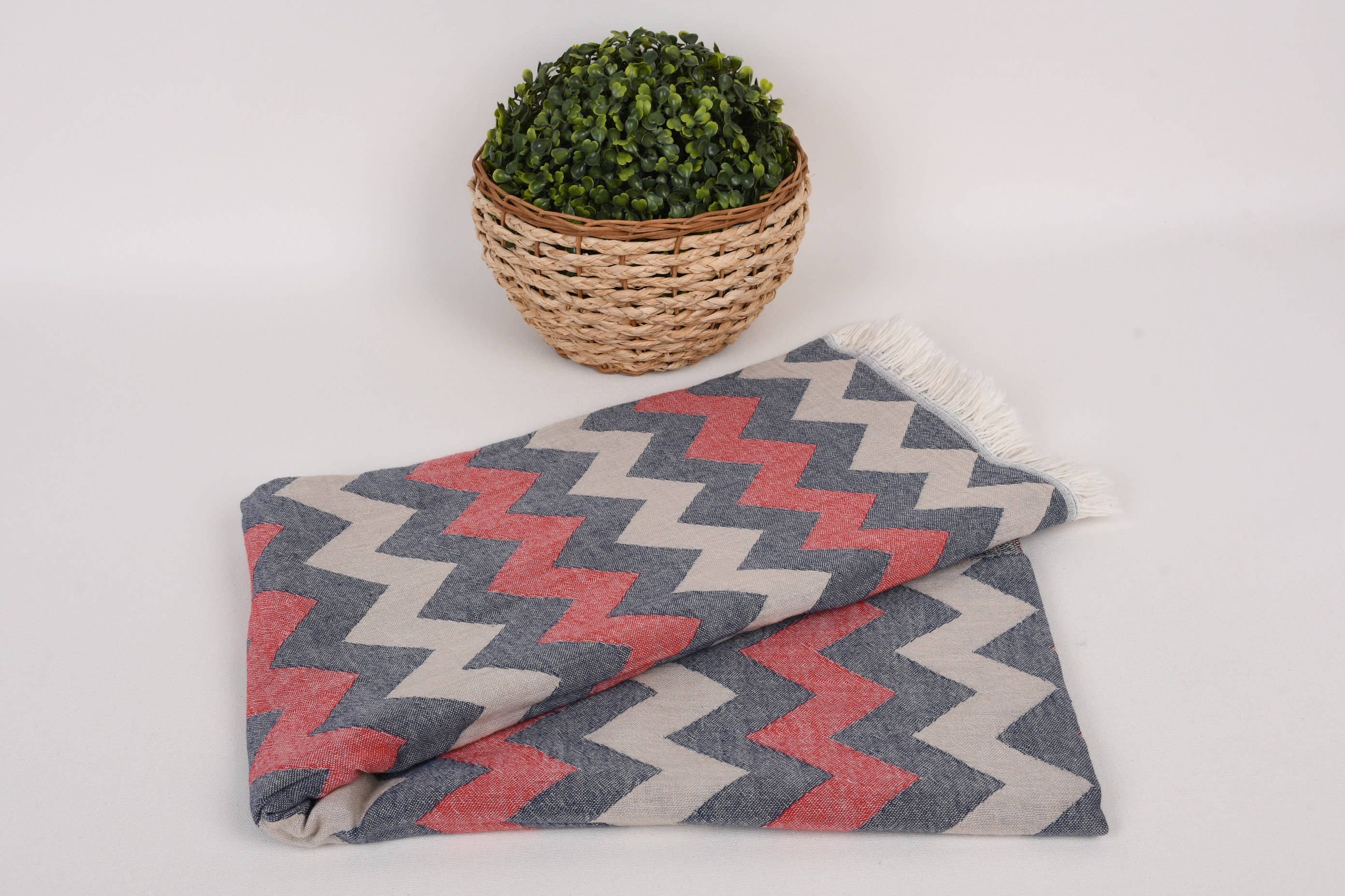 Organic Turkish Towels – wholesale Beach towel – Beach Towels, Red-Navy Blue Chevron Towel5
