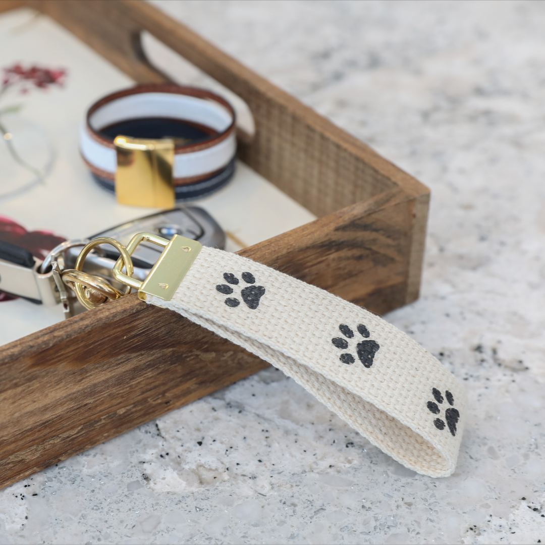 Rustic Marlin - Wholesale Keychain - Unisex - Pick Your Color Paw Print Keychain2
