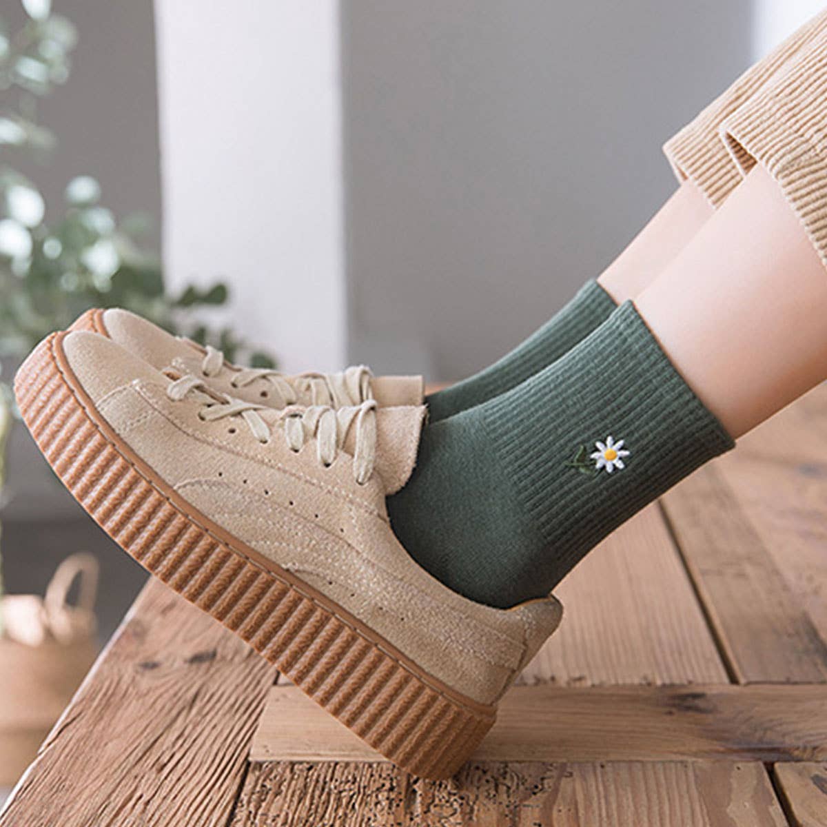 ACCITY - Wholesale Socks - Women's - Solid Color Daisy Socks, Cotton Mid-Calf Style_CWMS0888