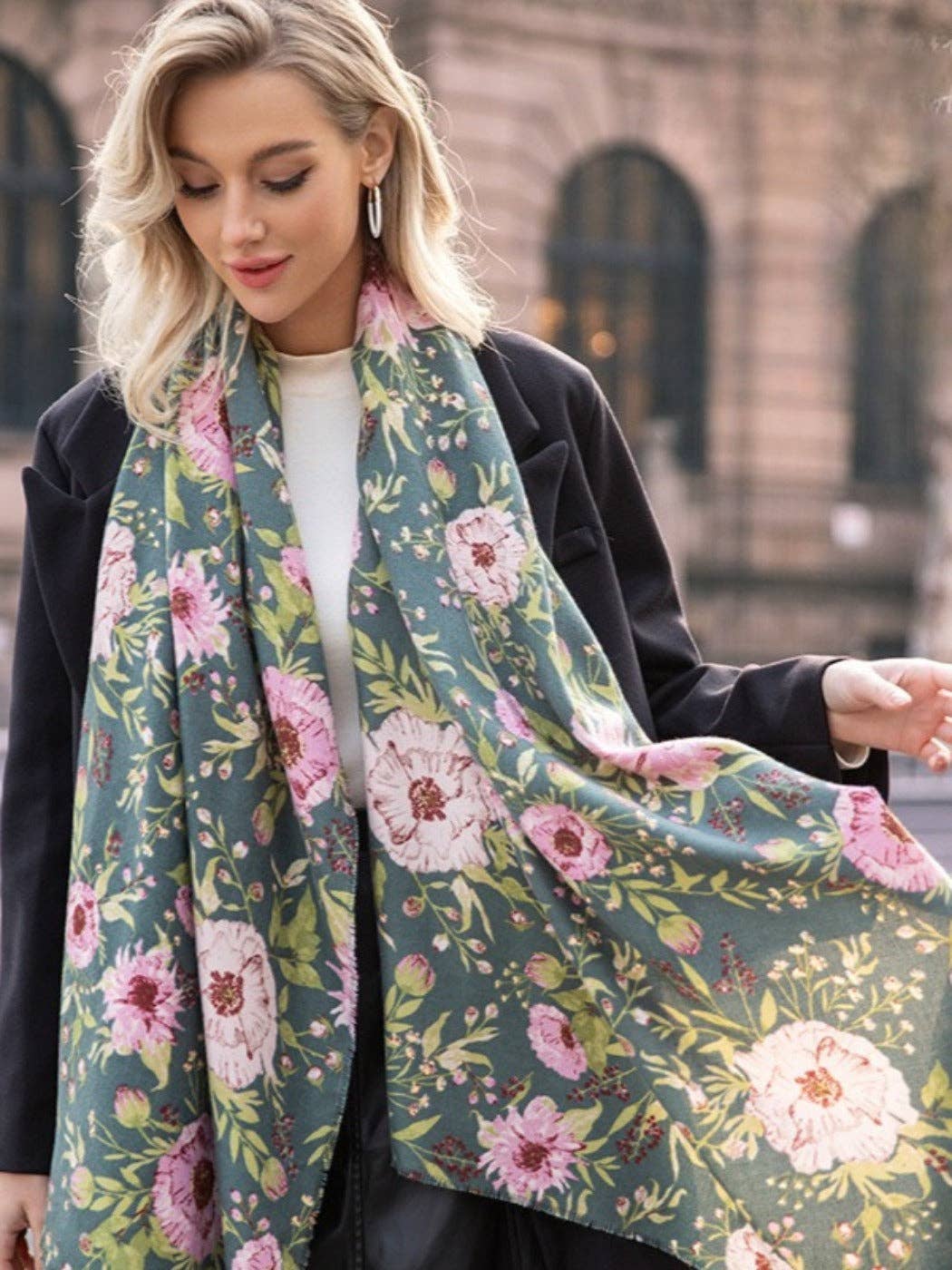 Funkyrel® Atzbranding Limited - Wholesale Scarf - Women's - Scarvii - Winter Floral Print Scarf & Shawl3