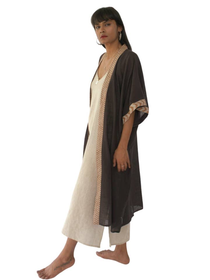 Raw Cotton Kimono in Kakaobraun für den Großhandel von Sacred Ceremony