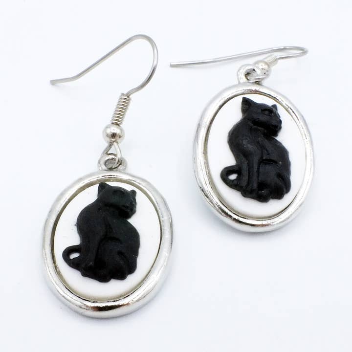 Small Black Cat Cameo Earrings in Silver Tone for wholesale by Fizz