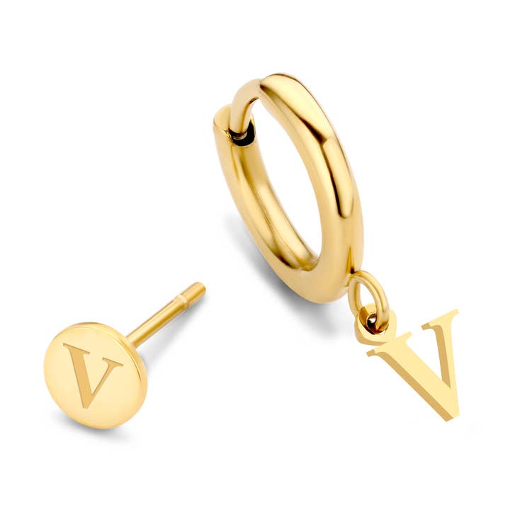 CO88 ear huggie 12mm e orecchino lettera V 5mm ipg per la vendita all'ingrosso da parte di CO88 Collection