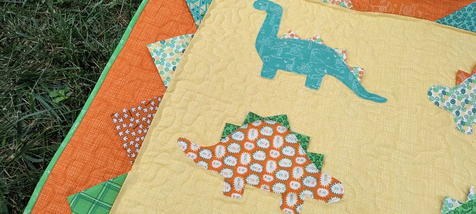 Slice of Pi Quilts - Wholesale Knutselnaai-set - Dino Roar dekbedpatroon5