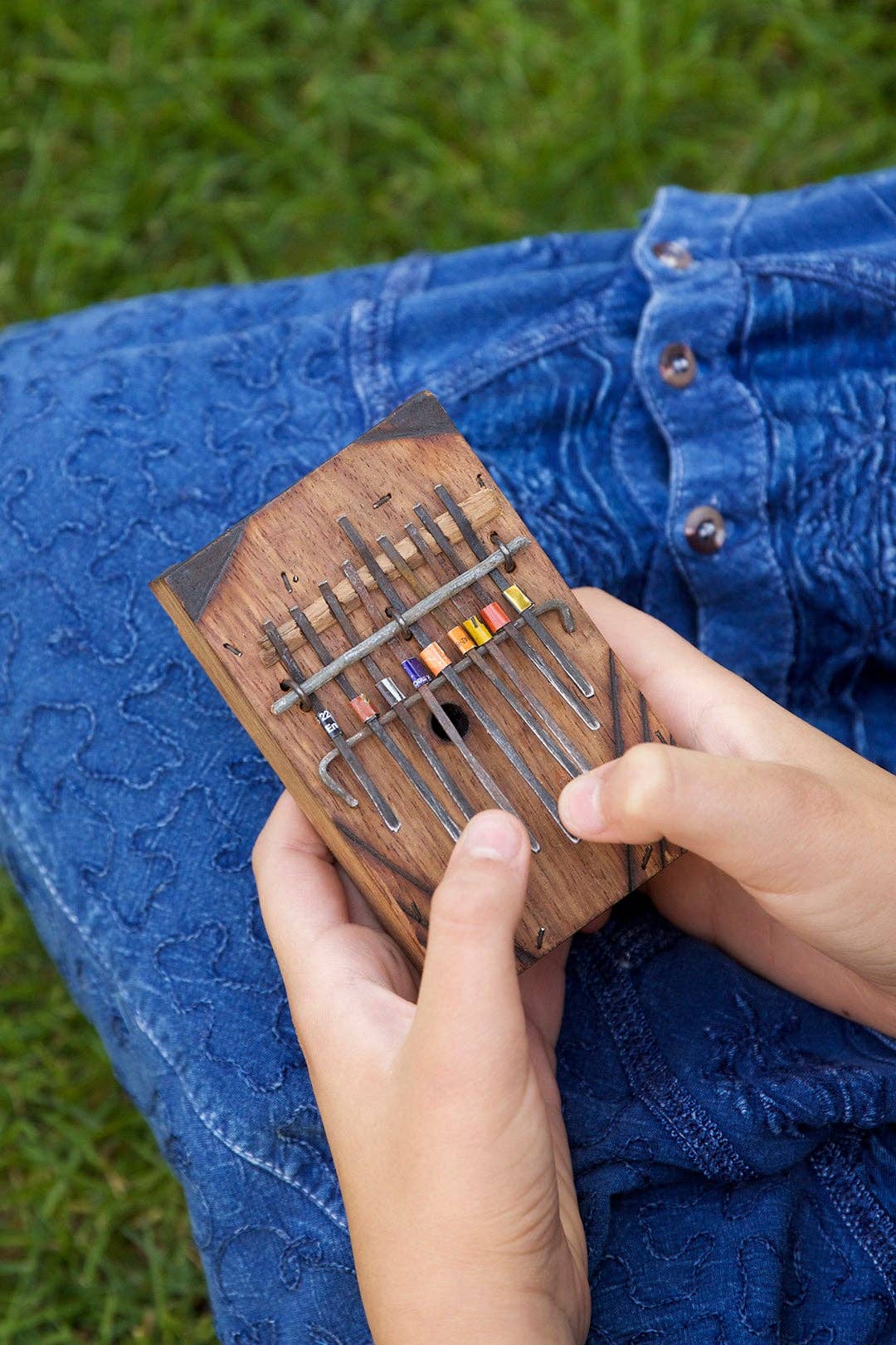 Swahili | AFRICAN MODERN - Wholesale Musical Instrument - Tanzanian Wooden Kalimba Thumb Pianos5