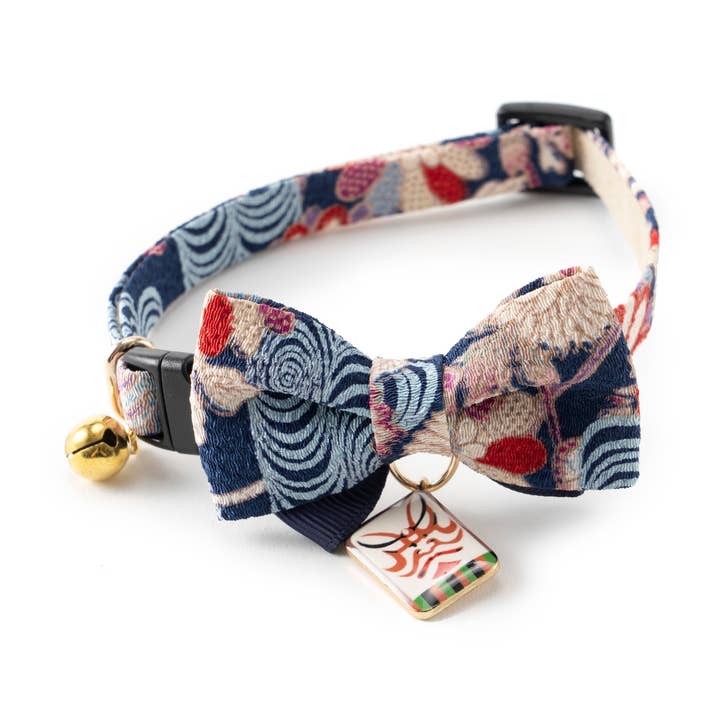 Kabuki Charm Bow Tie Cat Collar (Navy) for wholesale by MOON-X USA, INC.