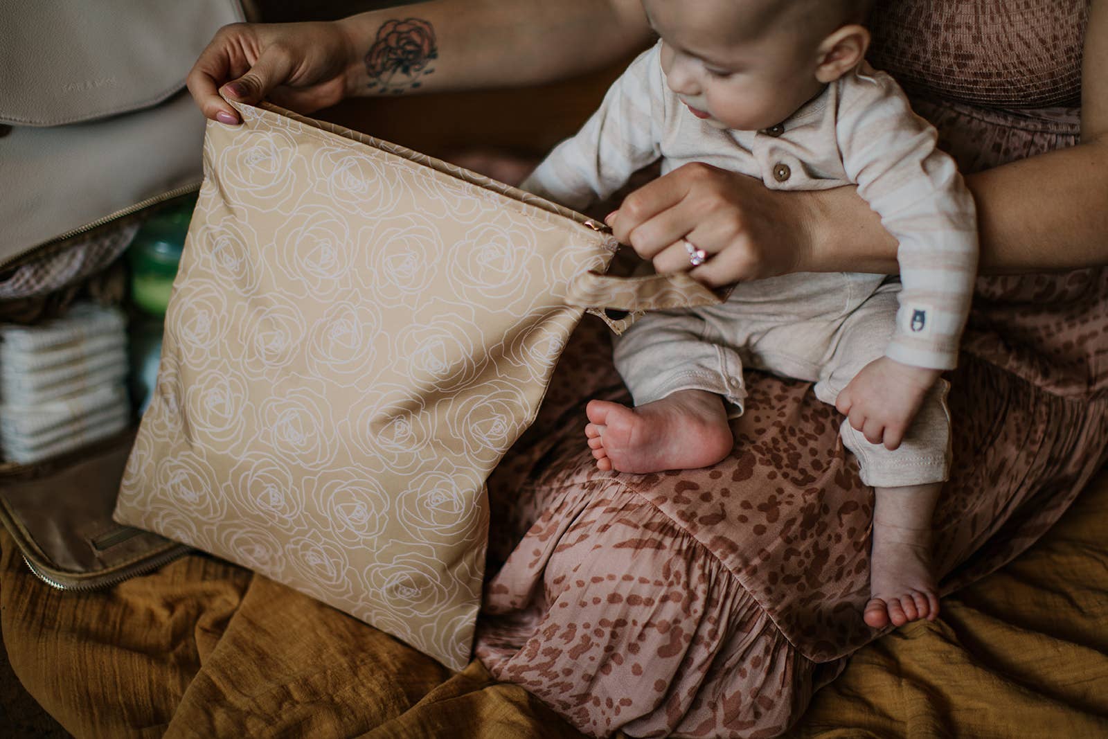 Rori & Rose – bolsa para fraldas - Bebé por atacado – Mochila para Mãe com Alça de Ombro e Cinto para Mala, Bolsa Impermeável Úmida e Seca16