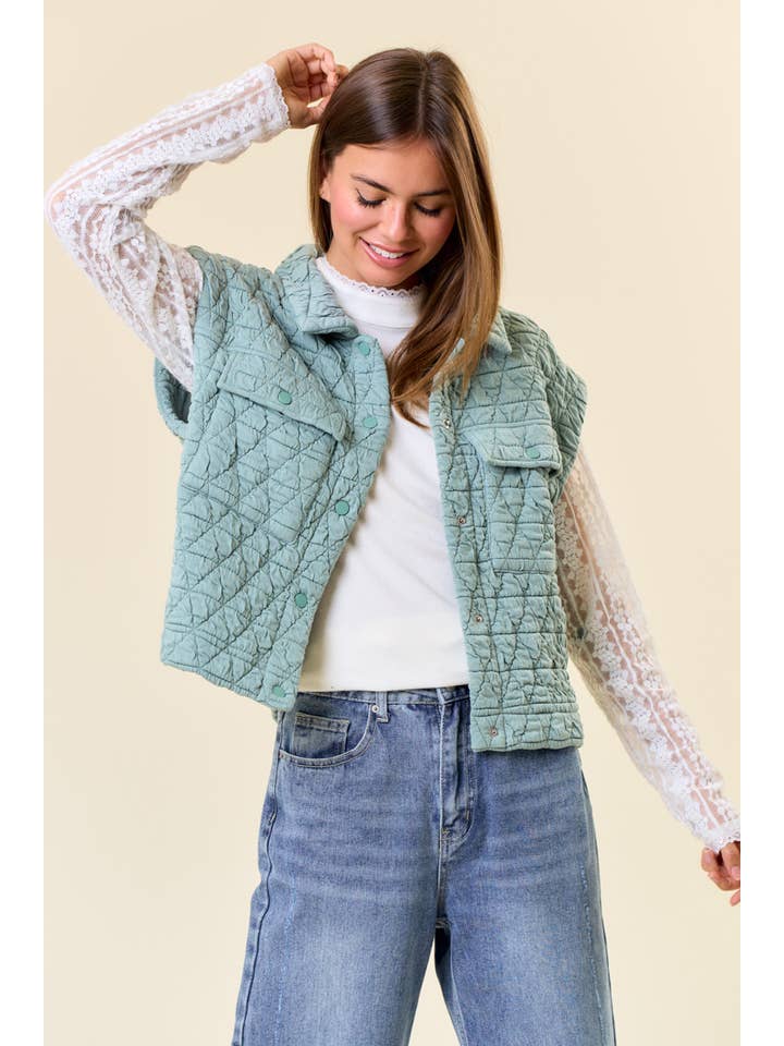 Doe and Rae - Wholesale Outerwear Vest - Women's - QUILTED POINT COLLAR FLAP PATCHED POCKET VEST - 10626J-111