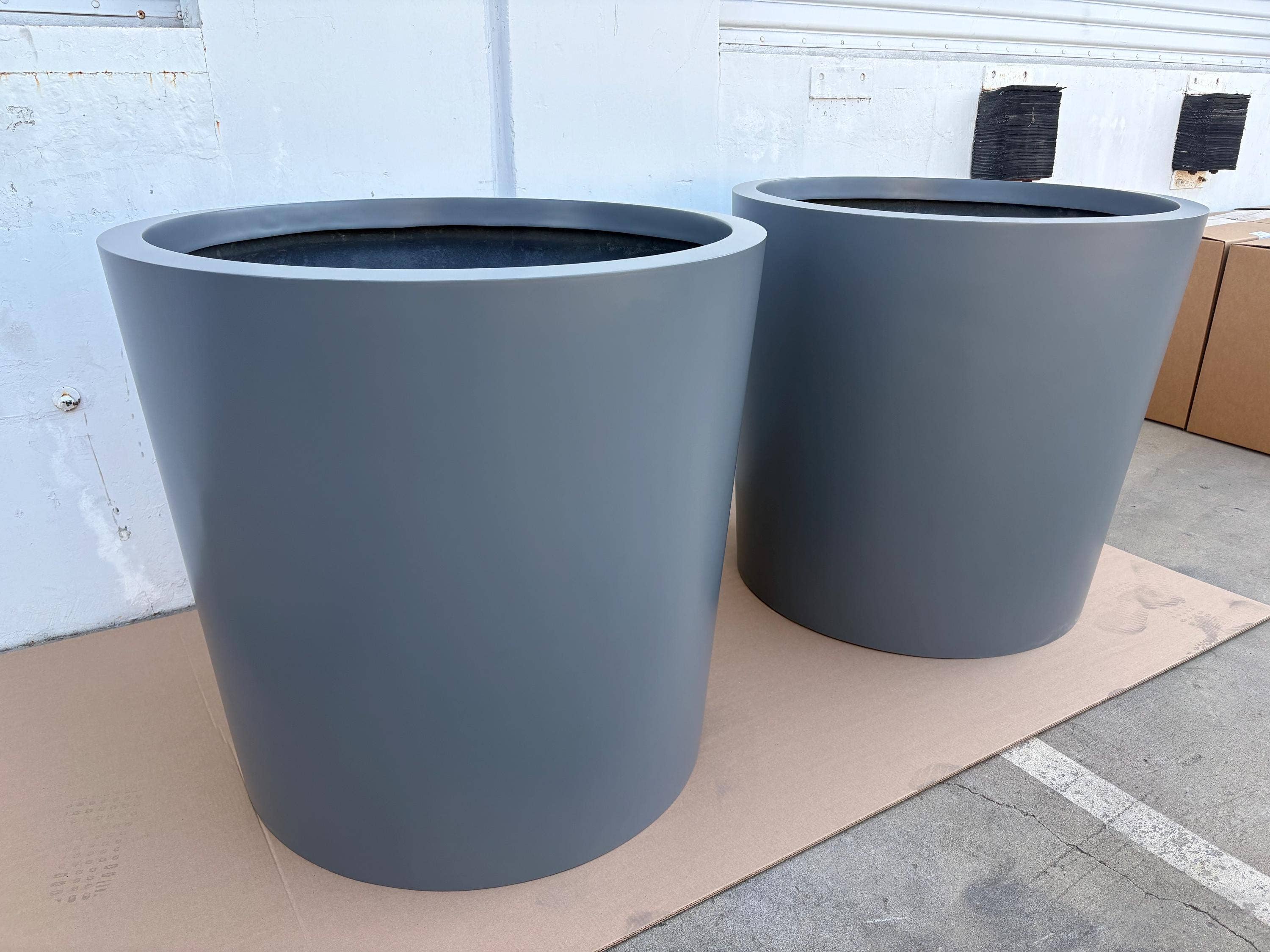 Tikal Composite Designs - Wholesale Plant Pot - Extra Large Round Fiberglass Tree Planter – 36" Diameter2