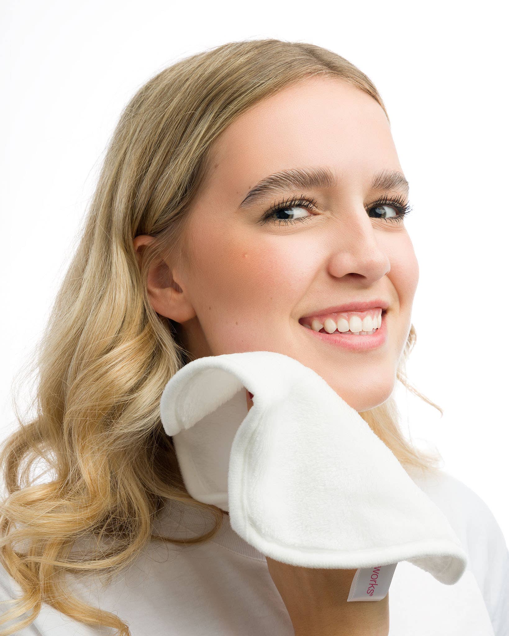 Soinvogue – wholesale Acne/hydrocolloid patch – Brushworks Breakout Barrier Hydrocolloid Spot Patches - 26pc11