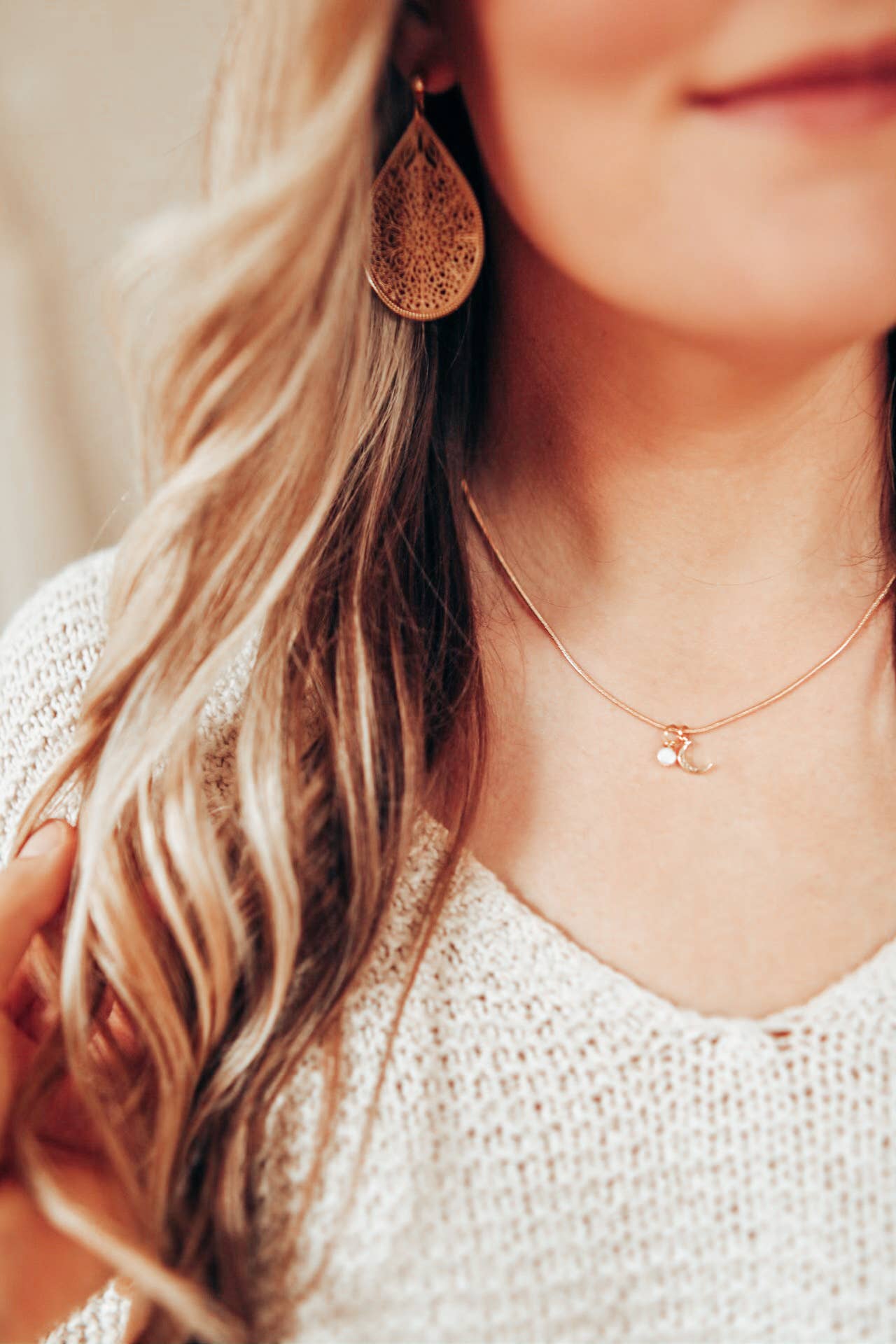 Cecelia Designs Jewelry - Wholesale Pendant/Charm Necklace - Hepburn Pearl Pendant with Cross Necklace 1