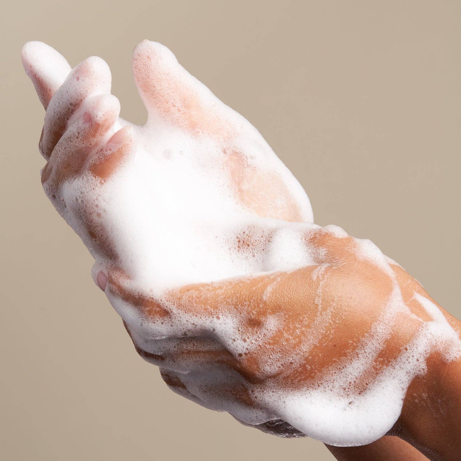 NOTICE Hair Co. - Wholesale Shampoo Puck/Solid Shampoo - Balancer Shampoo Bar - smoothing for frizzy & wavy hair2